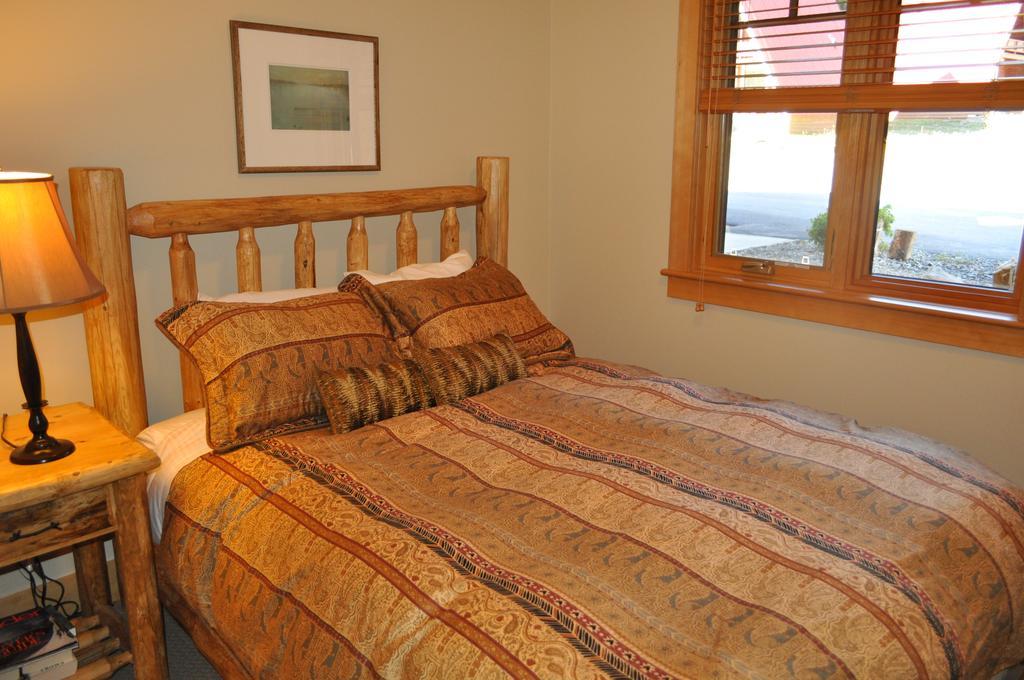 Red Mountain Village Condos Rossland Ruang foto