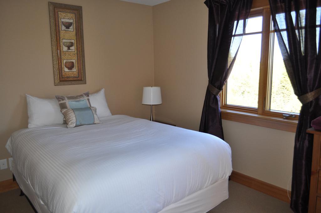 Red Mountain Village Condos Rossland Ruang foto