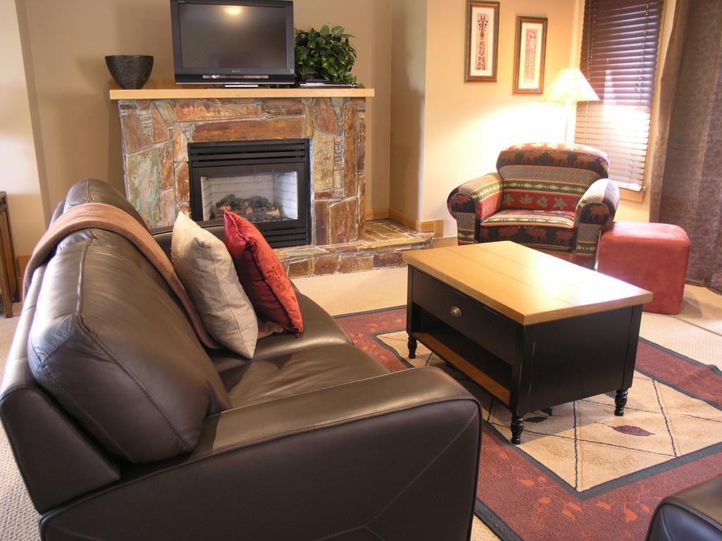 Red Mountain Village Condos Rossland Ruang foto