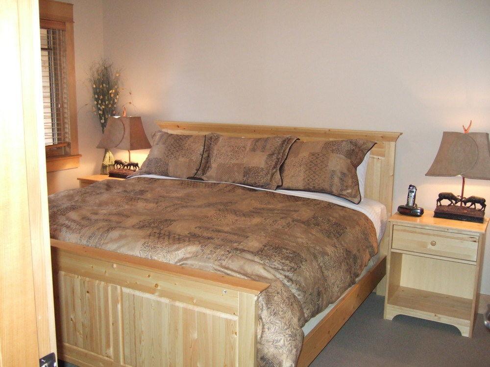 Red Mountain Village Condos Rossland Bagian luar foto