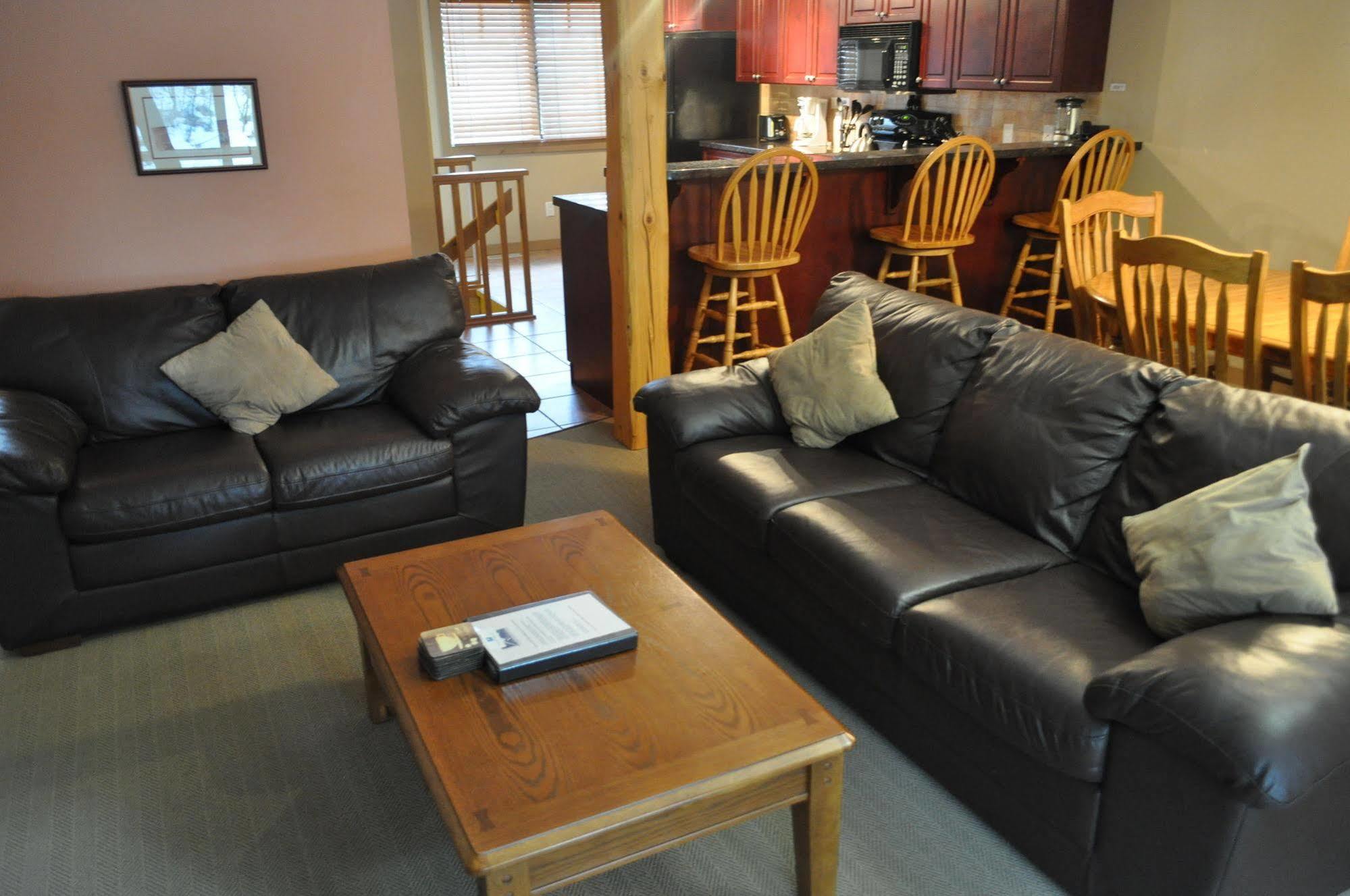 Red Mountain Village Condos Rossland Bagian luar foto