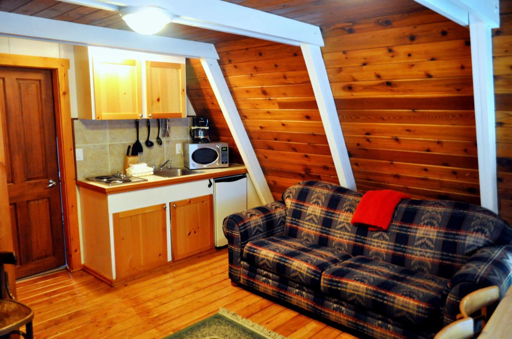 Red Mountain Village Condos Rossland Bagian luar foto